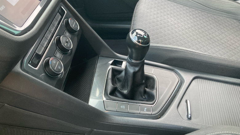 Volkswagen Tiguan 1.4 TSi 125 SE Nav 5dr Petrol Estate